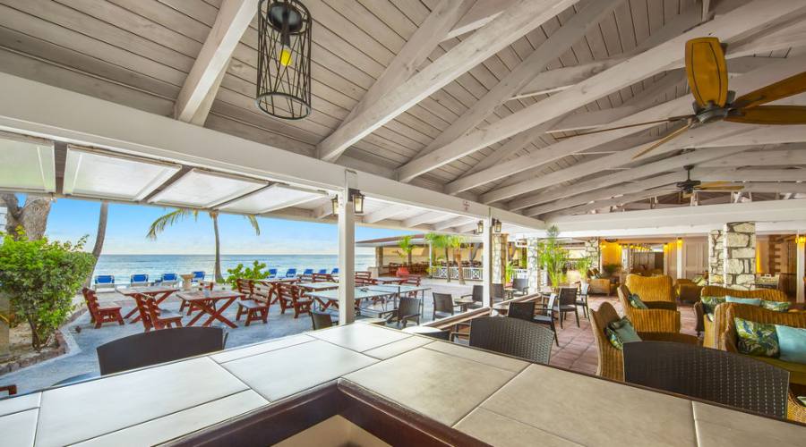 Pineapple Beach Club - ristorante fronte spiaggia