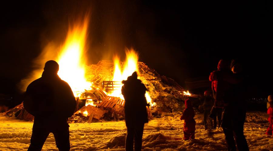 Capodanno a Reykjavik - Bonfire