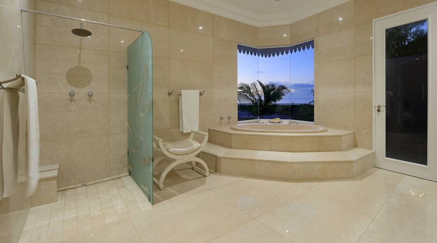 Presidential villa bathroom