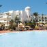 struttura hotel e piscina