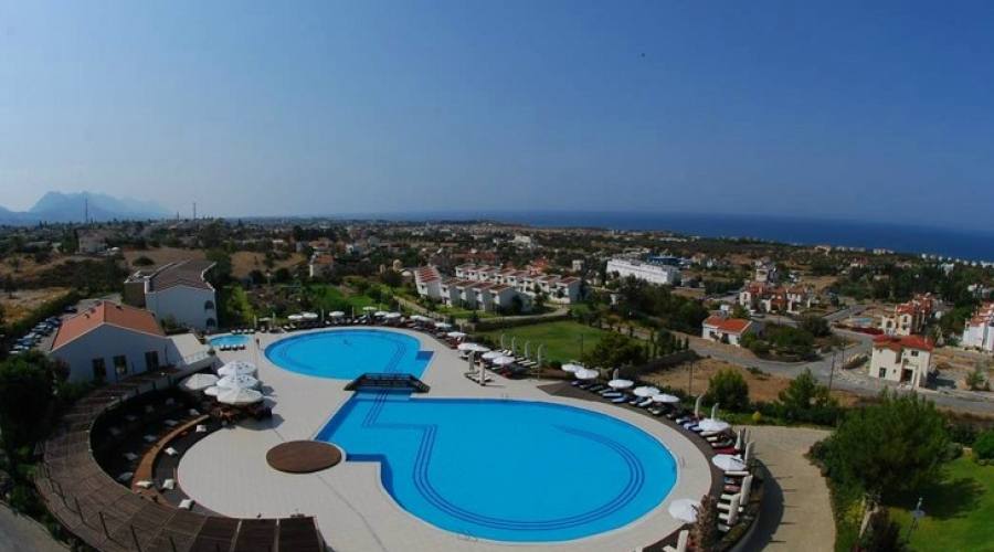 vista piscina dall'alto