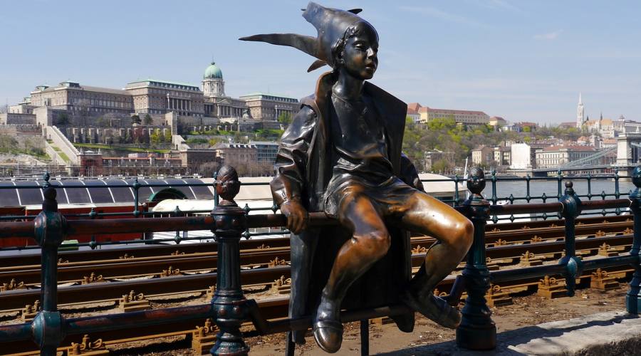 Budapest, le statute di bronzo