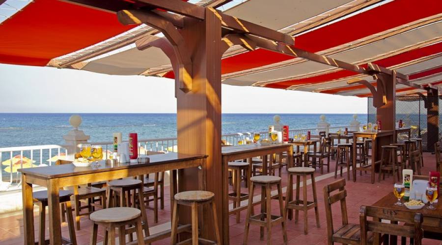 beach bar