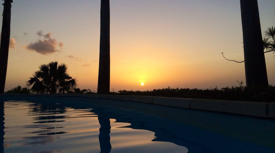 Il tramonto dalla piscina