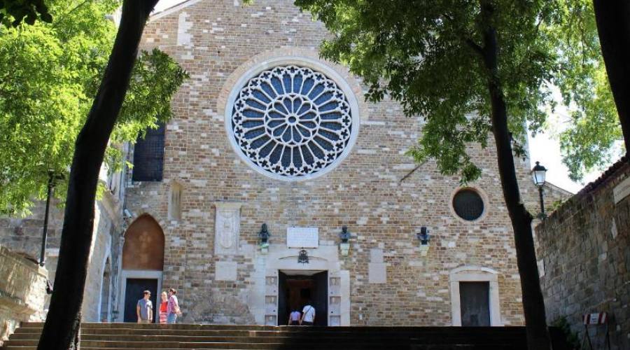 Trieste salita al Castello di San Giusto