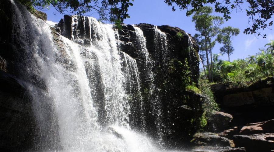 Tour Adventure Nature: Ca&ntilde;o Cristal Cascada Los Cuarzos