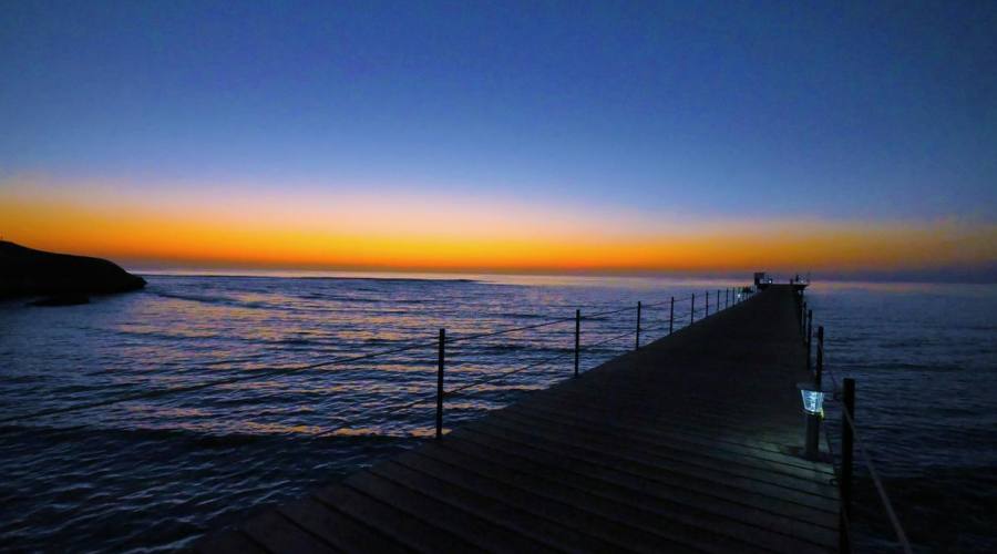 Pontile al tramonto