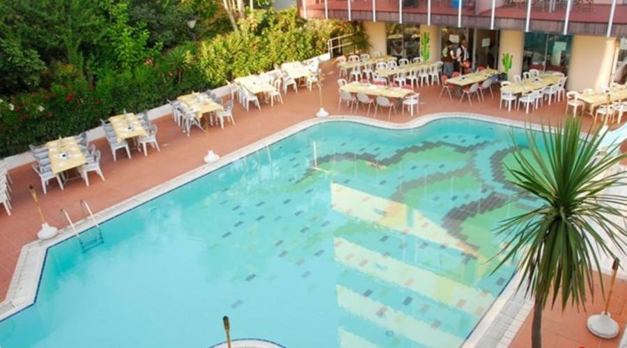 La piscina