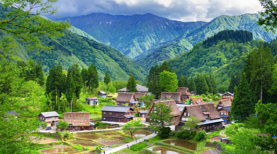 Shirakawa Go