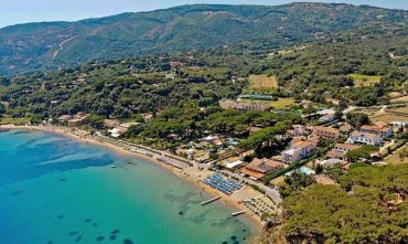 Hotel e Residence Accessibile nella Baia di Naregno, Perla dell'Isola