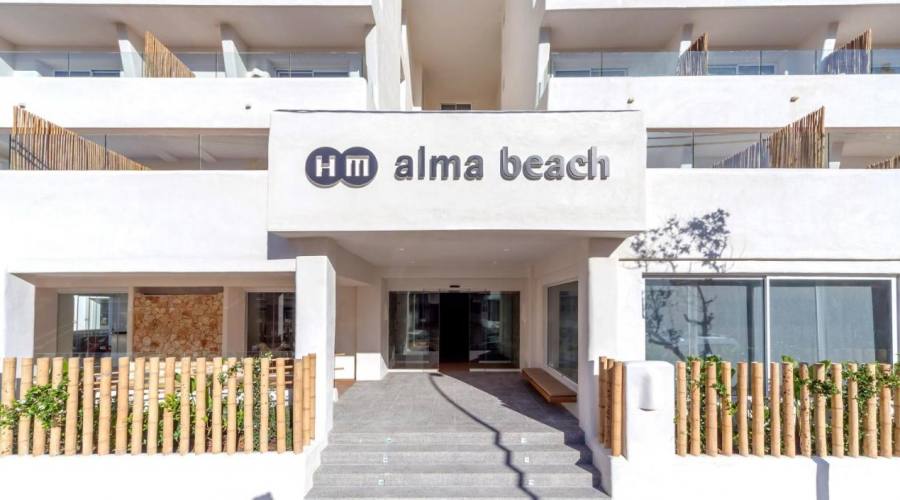 Hm Alma Beach
