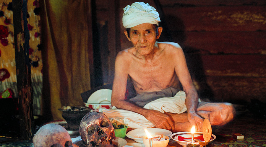 Uomo Dayak