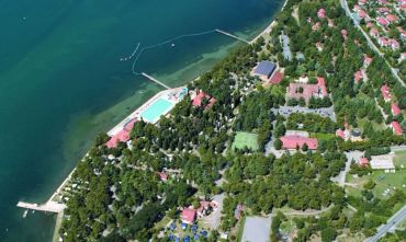 Villaggio turistico con hotel e appartamenti