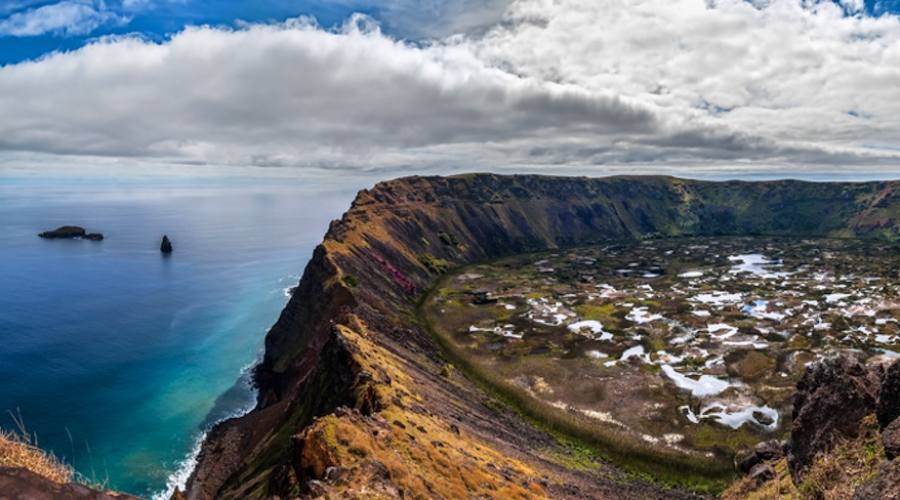 Cratere del Rano Kau all'Isola di pasqua