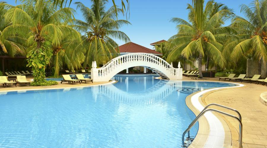 La piscina dell'hotel