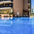 Dubai: Hotel Majestic piscina