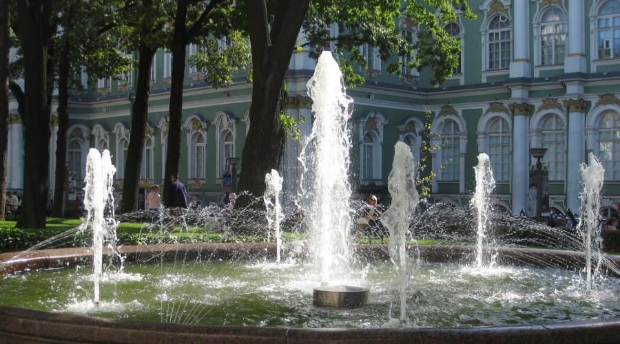 San Petroburgo Hermitage fontana