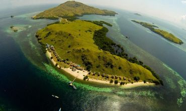Komodo Resort Sebayur Besar Island