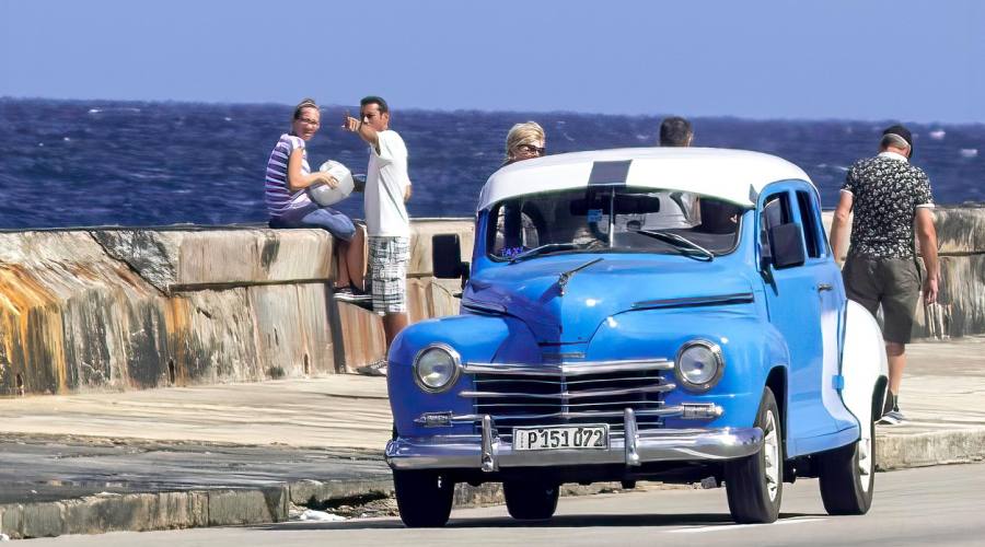 Auto D'Epoca a Cuba