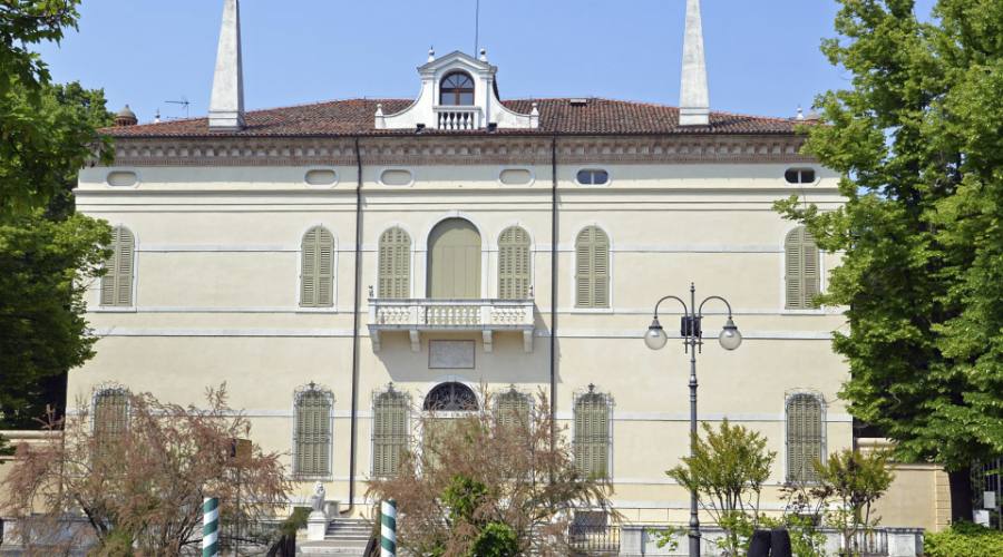 villa leoni