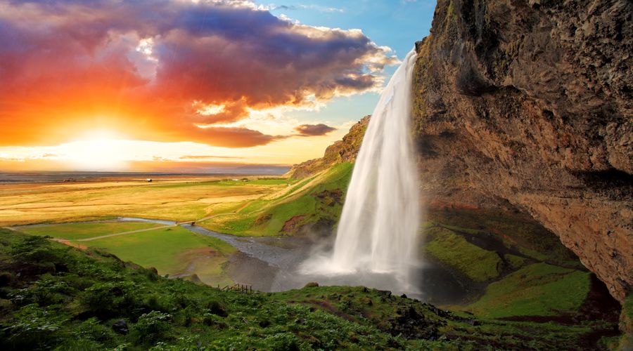 Cascata di Seljalandfoss