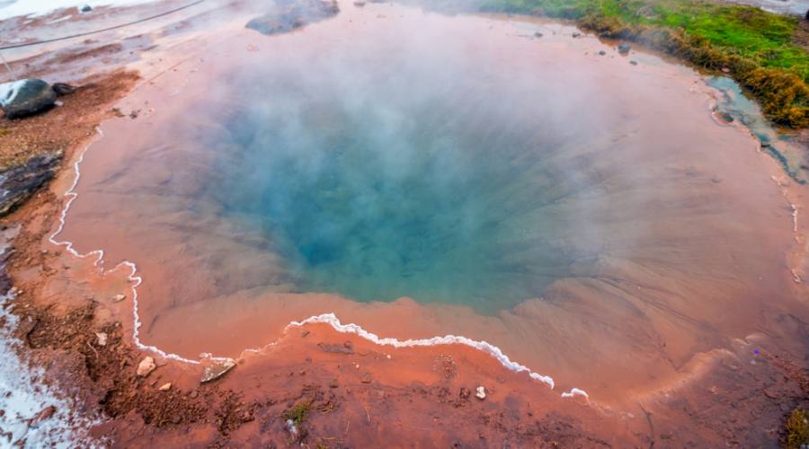 Il Grande Geysir, è un geyser nell'Islanda