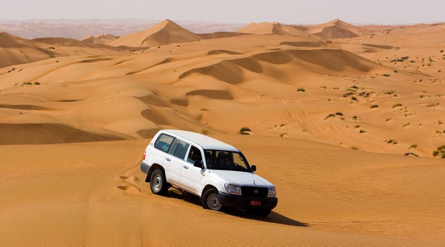 Traversata nel deserto di Wahiba Sands in auto 4x4