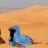 Tuareg riposano nel deserto del Sahara