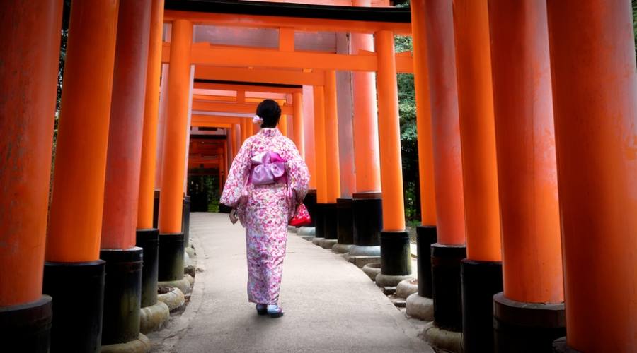 Il tempio fushimi-inari a Kyoto