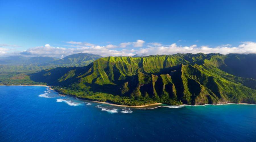 Beautiful aerial view of spectacular Na Pali coast, Kauai
