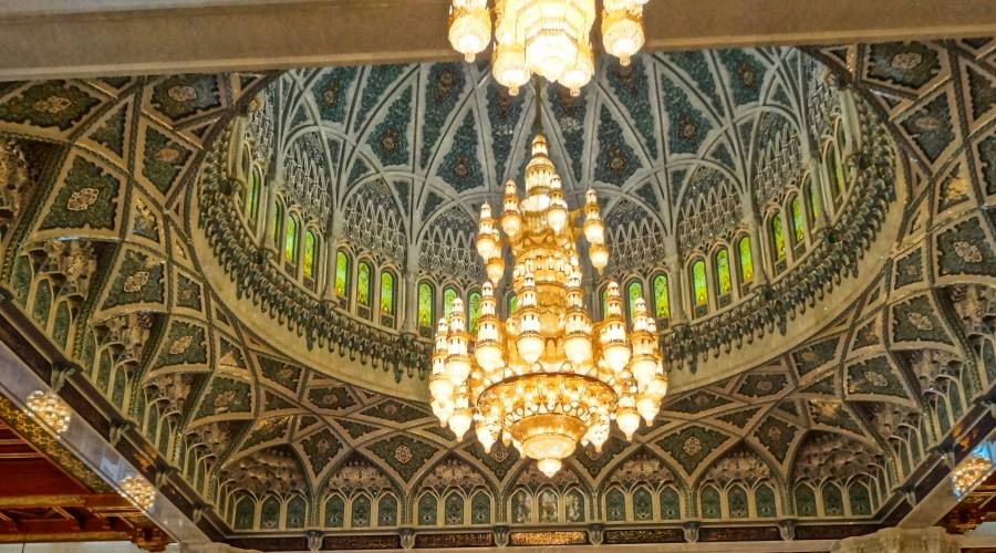 Interno della Grande Moschea di Muscat