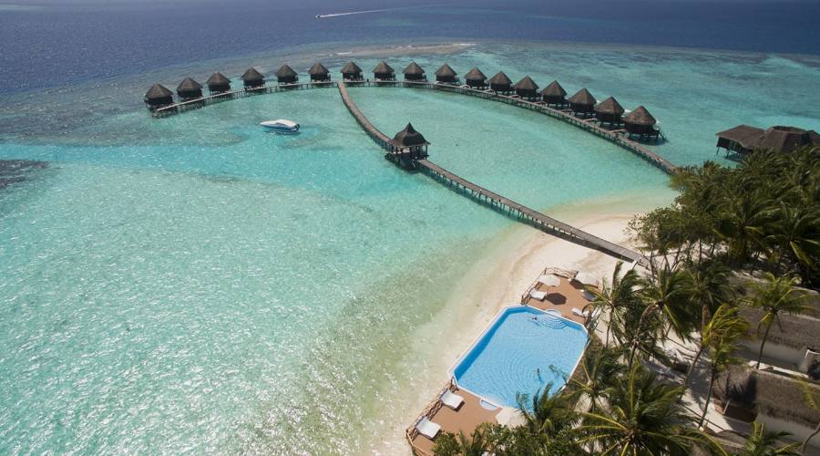 Panoramica Piscina e Water Bungalows