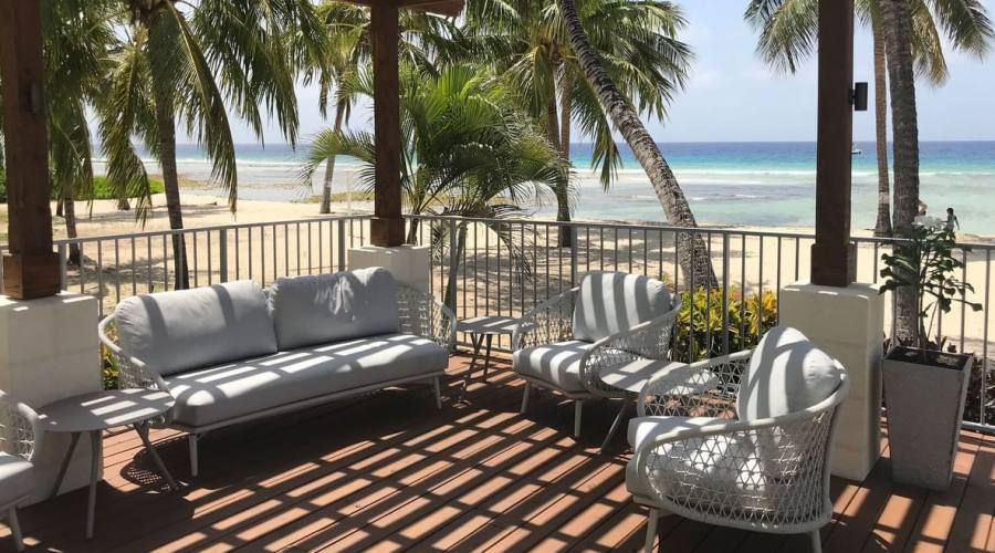 Coconut Court Beach Hotel