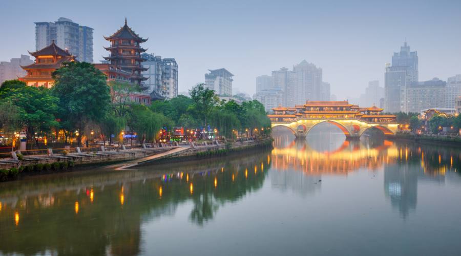 Chengdu: Lungofiume