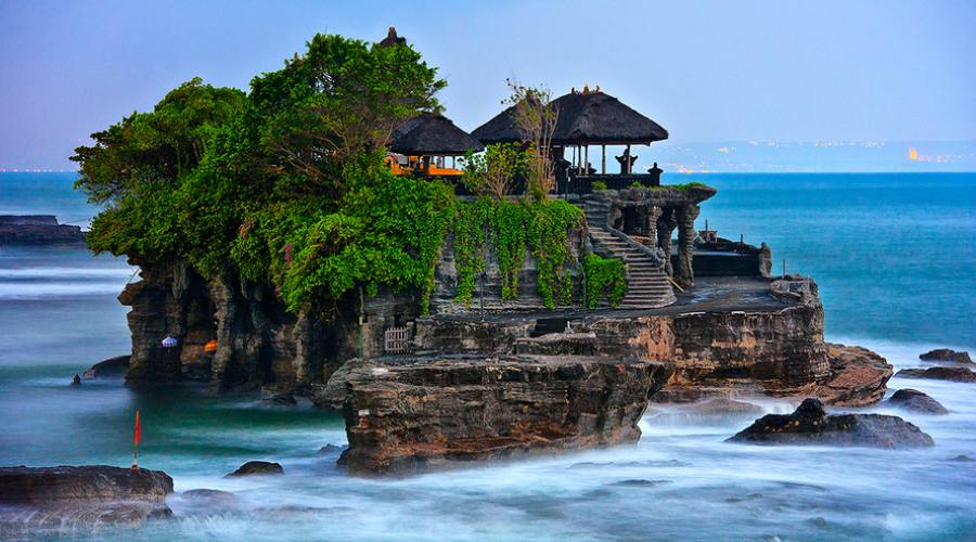 Tempio di Tanah Lot 