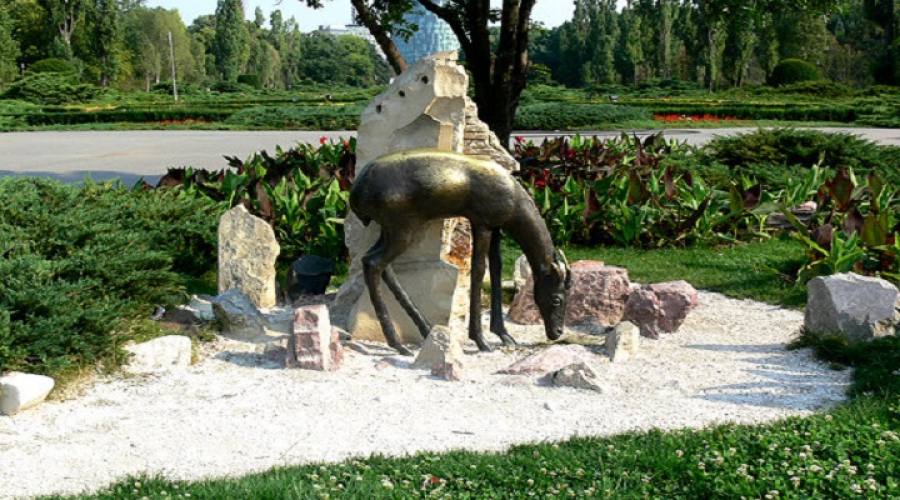 Statue nel parco cittadino