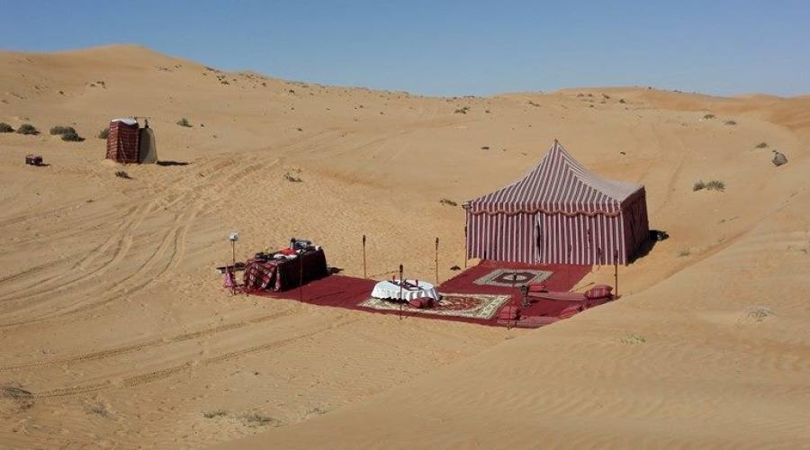 Tenda beduina nel deserto di Wahiba Sands