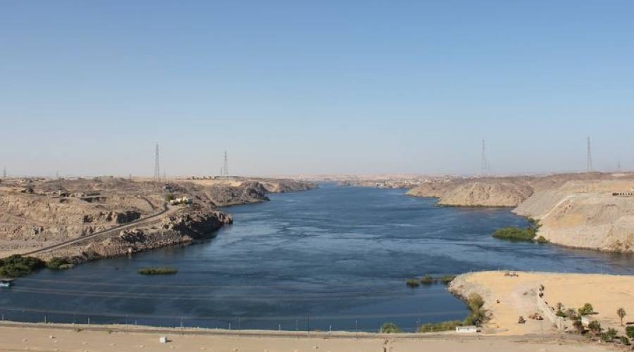 La grande diga di Aswan