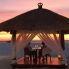 Romantica cena sulla spiaggia del Bucuti & Tara