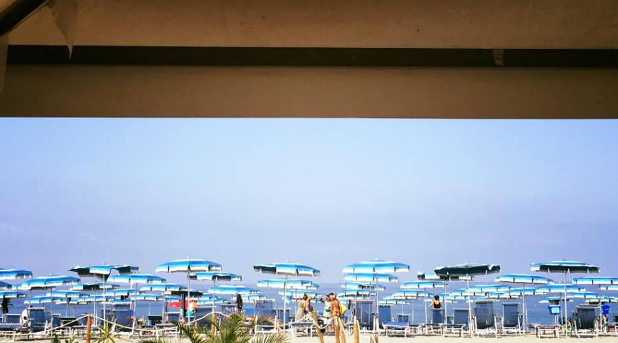 In spiaggia...