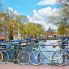 Biciclette su uno dei ponti di Amsterdam