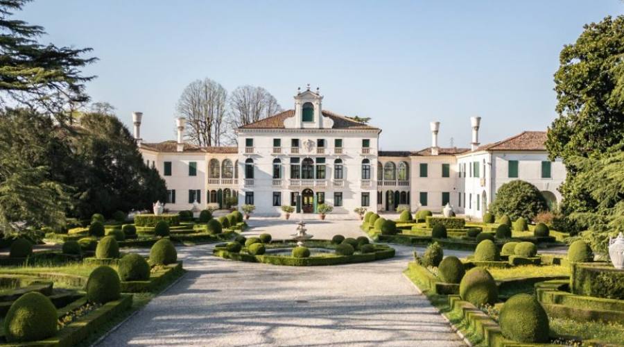 Villa Tiepolo Passi