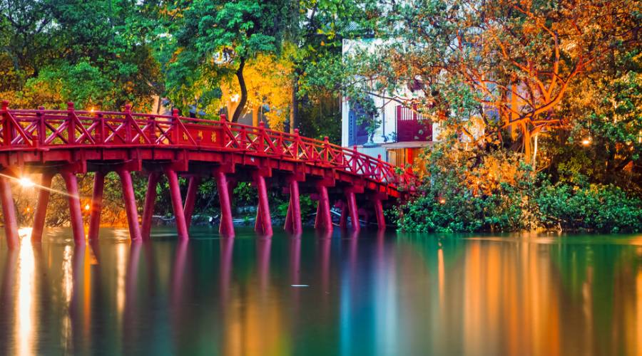 Red Bridge ad Hanoi