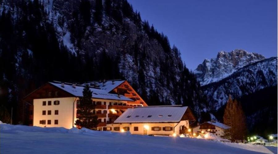 L'hotel innevato