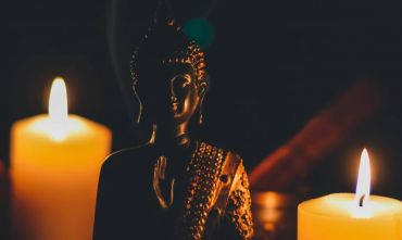 In treno lungo la via del Buddha: un viaggio al ritmo lento della meditazione