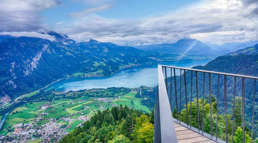 La terrazza panoramica dell'Harder Kulm di Interlaken