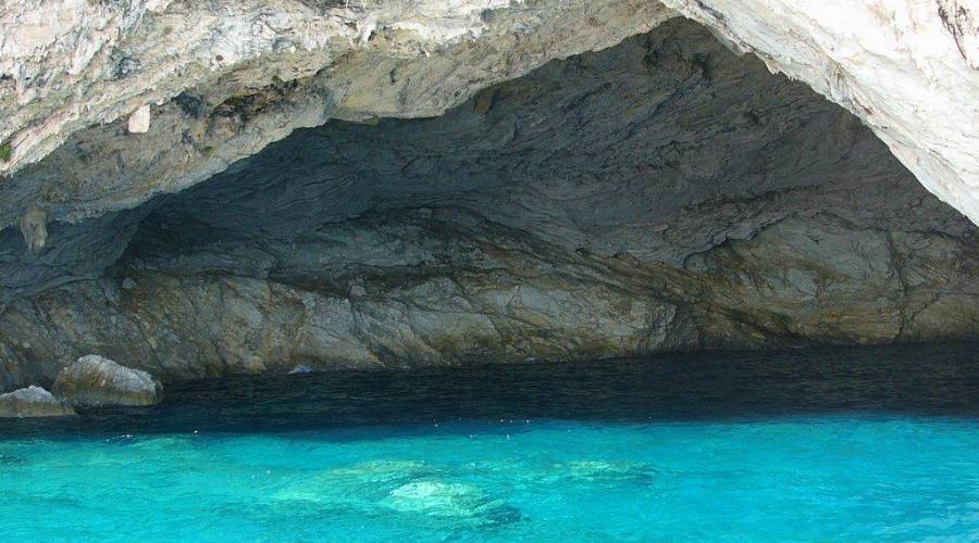 Grotta di Papanikolis