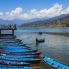 Panorama su un lago himalayano