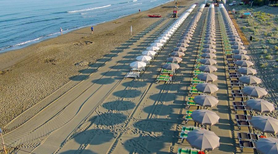 spiaggia attrezzata