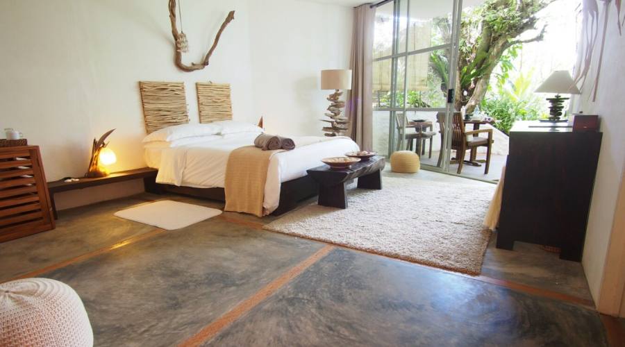 Camera con vista sul giardino